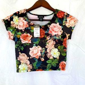 Floral Crop Top Size Small New With Tags